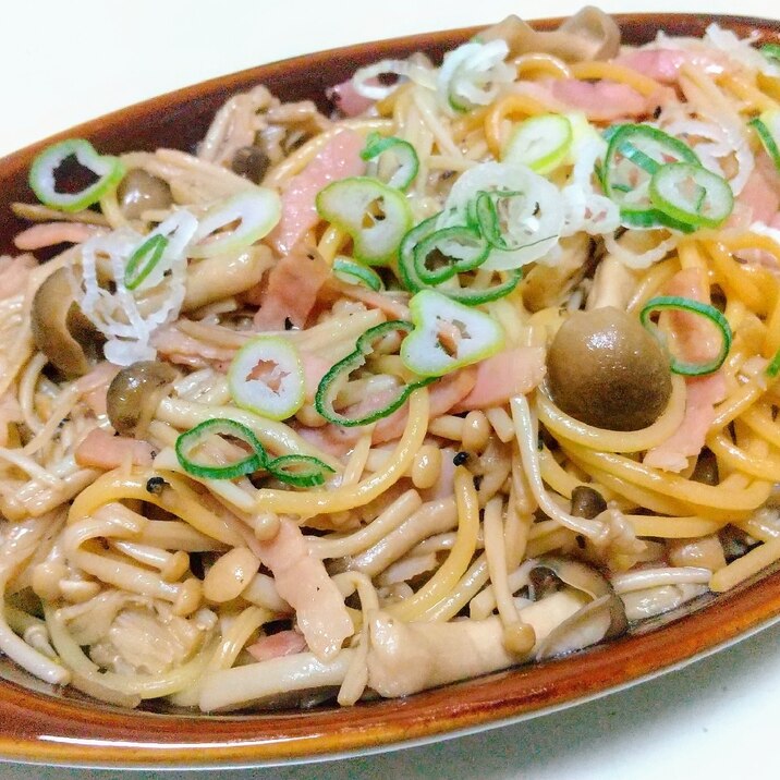 ベーコンしめじえのきの和風パスタ